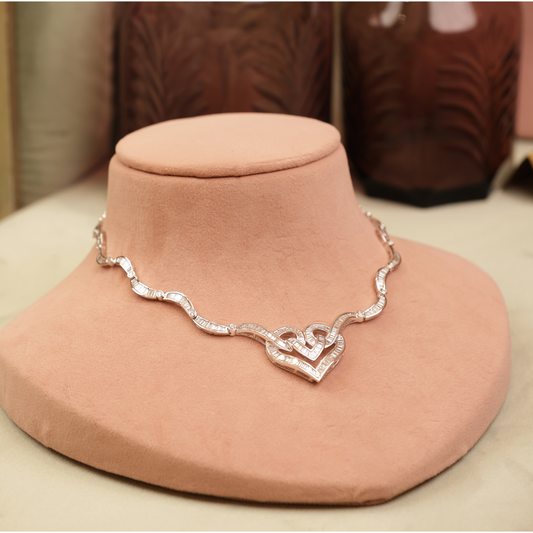 DIAMOND HEART NECKLACE
